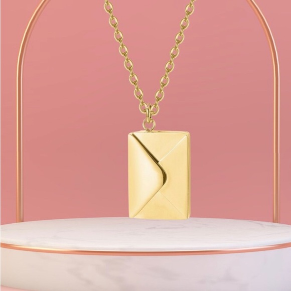 Personalized Envelope Locket Necklace Engrave Secret Love Letter Necklace - Picture 4 of 8